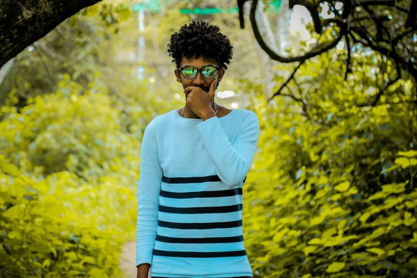 What Are the Dos and Don'ts When Wearing Stripes at a Casual UK Business Meeting?